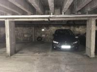 Place de parking à louer - Paris 75010 - 15 Rue Eugène Varlin, 75010 Paris, France - 120 euros