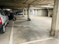 Place de parking à louer - Paris 75011 - 147 Rue Oberkampf, 75011 Paris, France - 75 euros