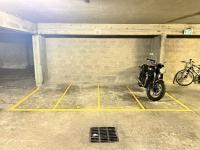 Place de parking à louer - Paris 75012 - 14 Rue Du Colonel Oudot, 75012 Paris, France - 50 euros