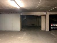 Place de parking à louer - Paris 75016 - 11 Rue Parent De Rosan, 75016 Paris, France - 230 euros