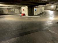 Place de parking à louer - Paris 75013 -  - 85 euros - 5 Avenue de Choisy, 75013 Paris, FR