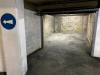 Place de parking à louer - Paris 75016 -  - 550 euros - 63 Rue De Longchamp, 75016 Paris, France