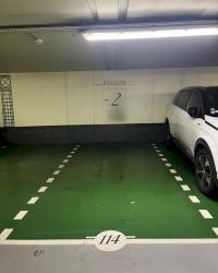 Place de parking à louer - Paris 75016 - 13 Rue Beethoven, 75016 Paris, France - 330 euros