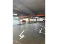 Place de parking à louer - Paris 75017 - 114 Rue Cardinet, 75017 Paris, France - 350 euros