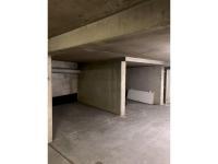 Place de parking à louer - Paris 75015 - 200 Rue De Lourmel, 75015 Paris, France - 80 euros