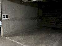 Place de parking à louer - Puteaux 92800 - 3 Avenue Gutenberg, 92800 Puteaux, France - 90 euros